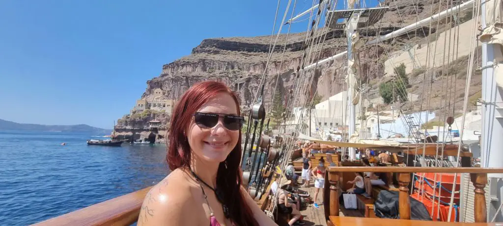 santorini itinerary 4 days - ship tour