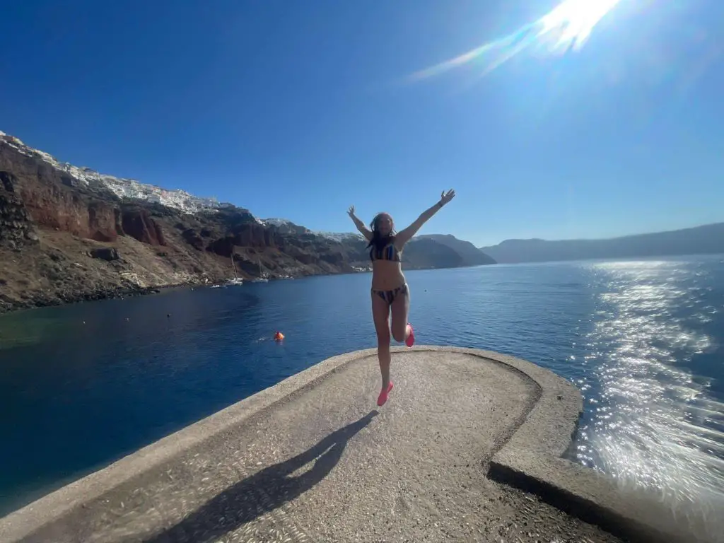 Best places to snorkel in Greece, Amoudi Bay, Santorini 