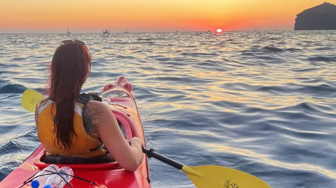 Santorini Sunset Kayak Tour – A Unique Way to Watch the Sun Go Down