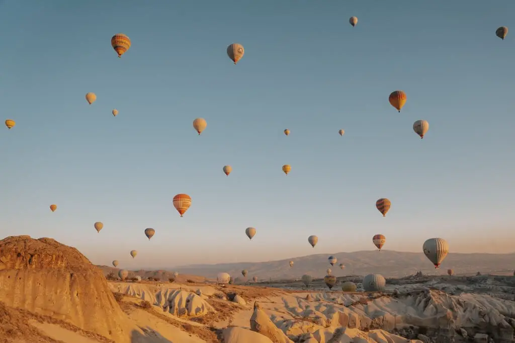 best adventure honeymoon destinations for outdoorsy couples - Hot airballoon rides in Cappadocia