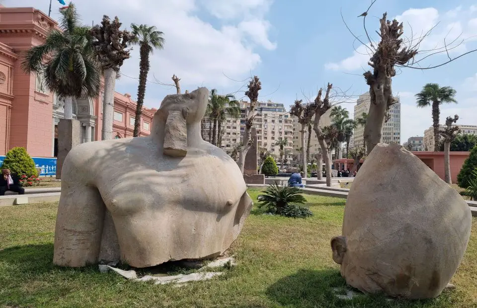 Hurghada to Cairo Day Trip - Sculpture outside the Egyptian Museum 

