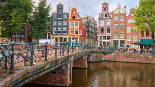 The Complete Guide to the 10 Best Budget Hotels in Amsterdam Central
