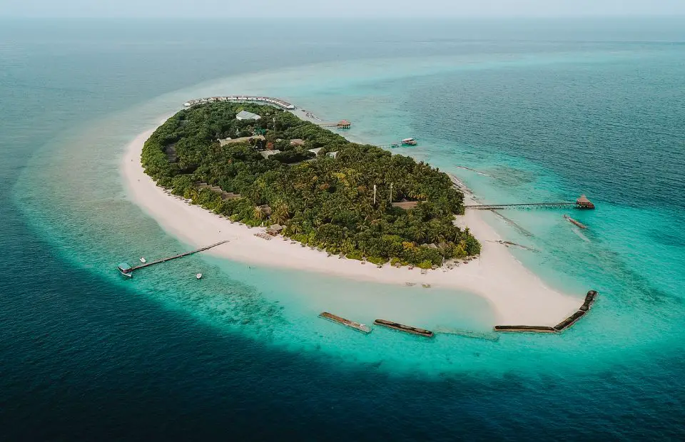 Maldives travel guide - where to go, Baa Atoll 