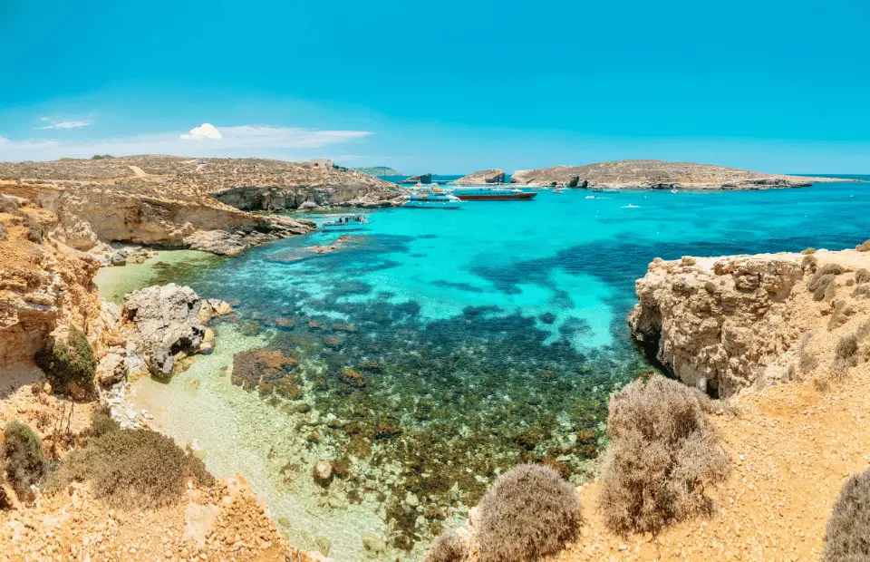 3 Days in Malta - Visit the blue lagoon in Comino