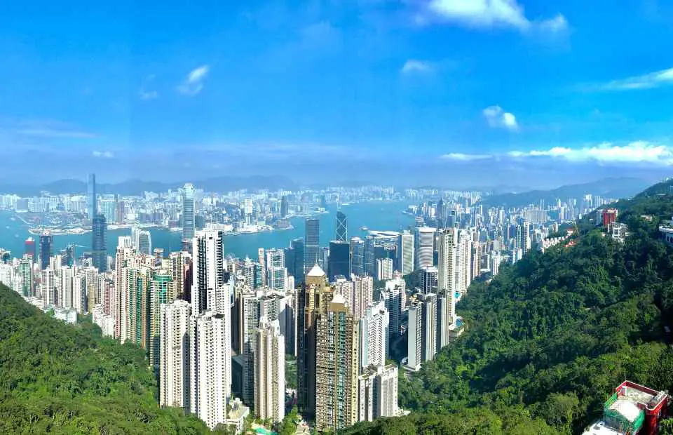 10 things every visitor must experience in Hong Kong