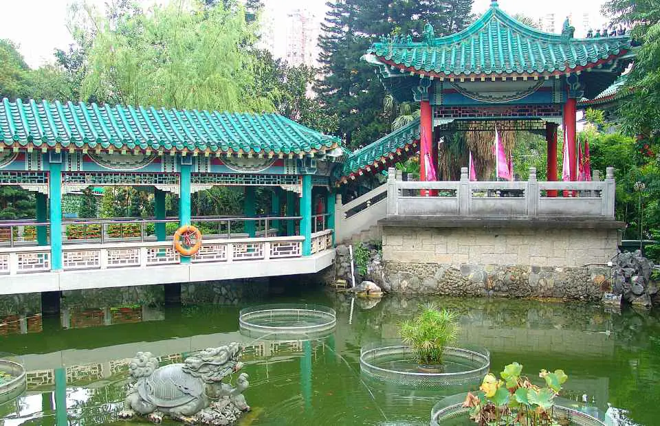 Things to do in Hong Kong - Wong Tai Sin Temple