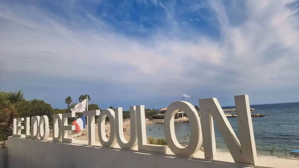 Things to do in toulon from the cruise port - relax at Mourillon Beach