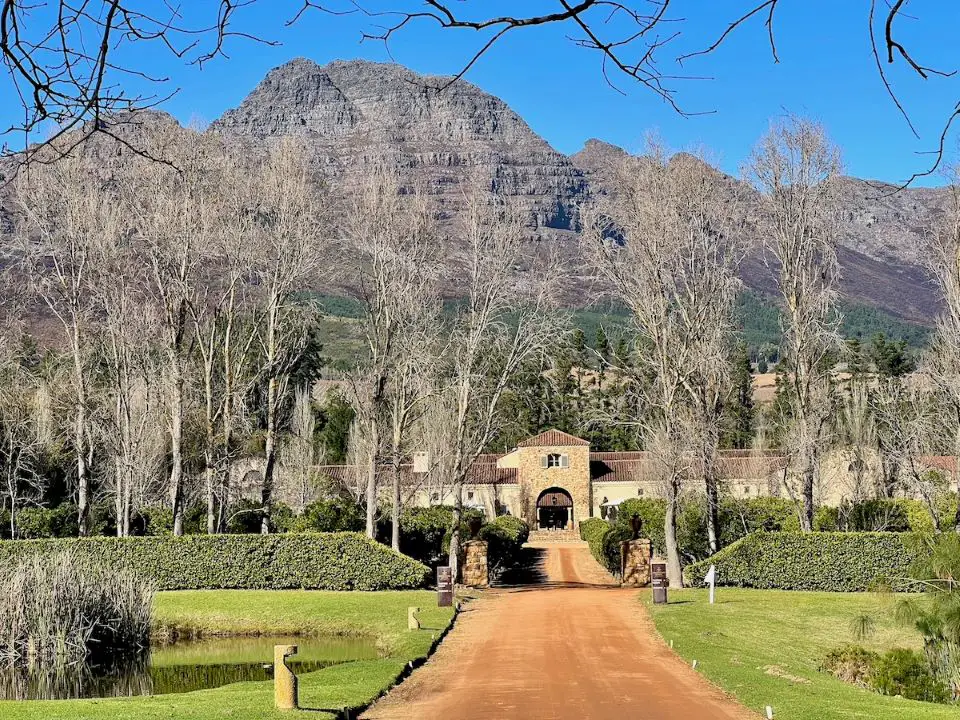 Romantic things to do in Stellenbosch for couples - a beautiful estate in the heart of the mountains 